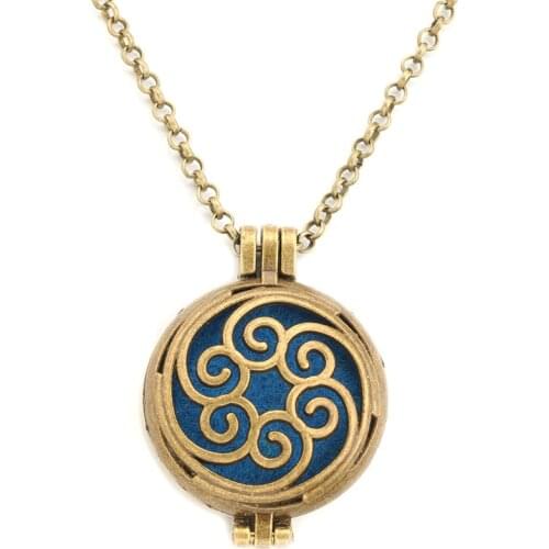 MODKISR Send A Gift ! 30mm Wholesale fashion Cloud Essential Oil Diffusing Necklace Rich Retro Charm Star Aroma Locket Pendant