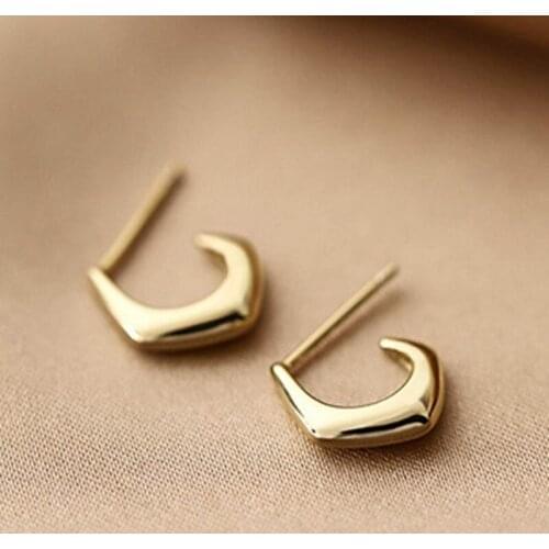 Fashion C Stud Earrings Elegant Temperament Piercing Jewelry For Women Wedding Exquisite Accessories Unusual New Year Gifts