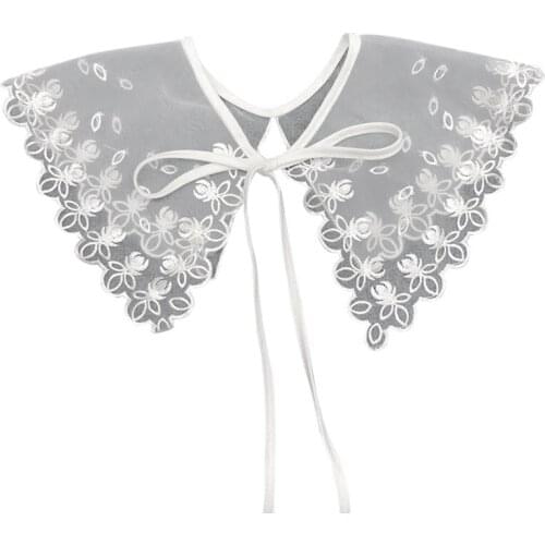 Women Elegant False Collar Clothes Accessories Retro Neck Fake Collar Lace Hollow Out Shirt Detachable Collars d88