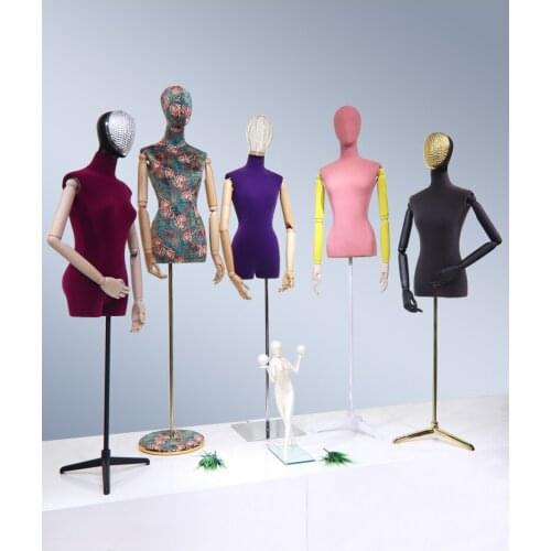 Different Style Fashion Flexible Hand Model Dressmaker Mannequin On Show