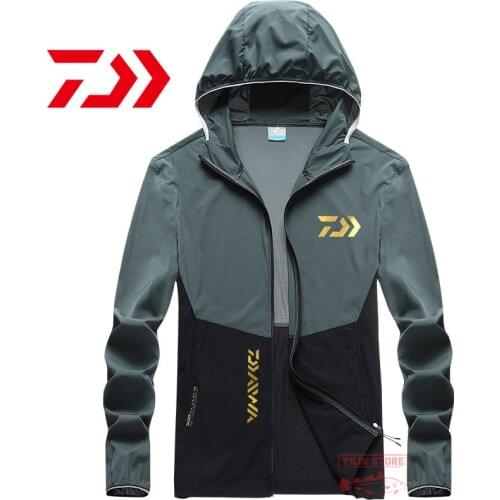 2021 New DAIWA Fishing Clothes Mens Clothing Summer Light Breathable Quick Dry Sport Camping Sun Protection Hooded Thin Coat