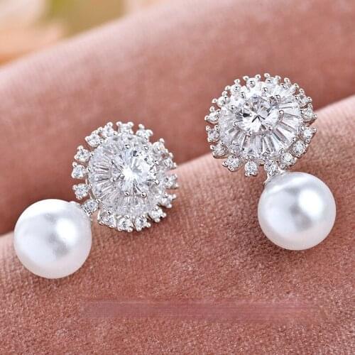 New Design Romantic Women Stud Earrings Imitation Pearl Delicate Female Earring CZ Shining Crystal Jewelry Wedding Accessories