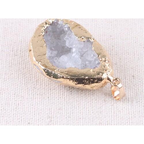 Druzy Agates Stone Cut Chakra Necklace Natural Pendant Irregular White Crystal Pendant Rhinestone Pendant Jewelry Making