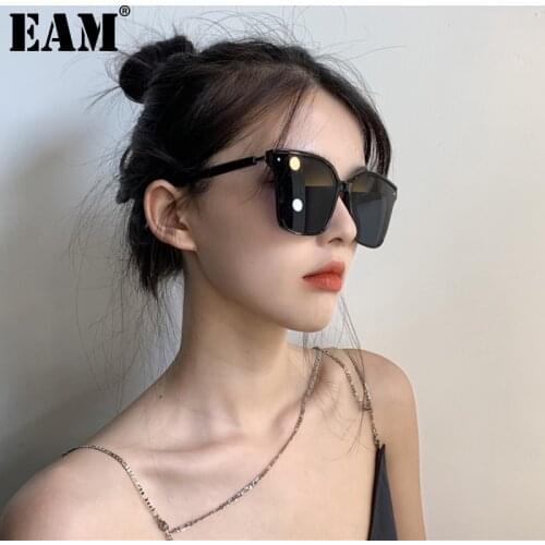 [EAM] Women Black Green Casual Cool Glasses Accessories New Temperament Fashion Tide All-match Spring Autumn 2021 1DE0525