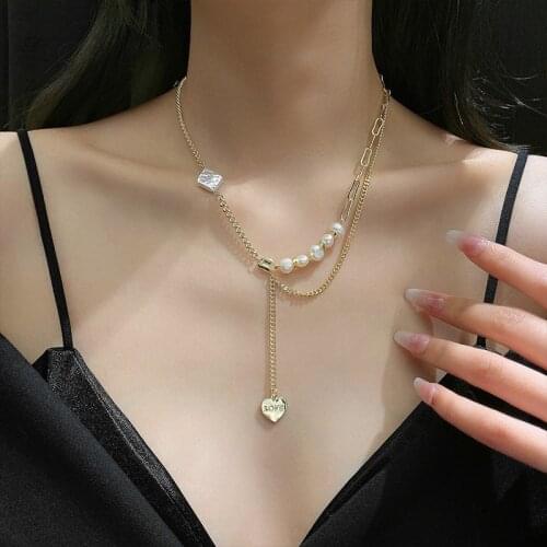 U-Magical Charming Asymmetry Irregular Natural Pearl Love Heart Pendant Necklace for Women Gold Chain Letter Necklace Jewelry