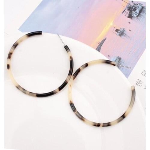 New Acrylic C-shaped Semicircle Retro Earrings Temperament Multicolor Sweet Earrings Fashion Exquisite Lady Jewelry