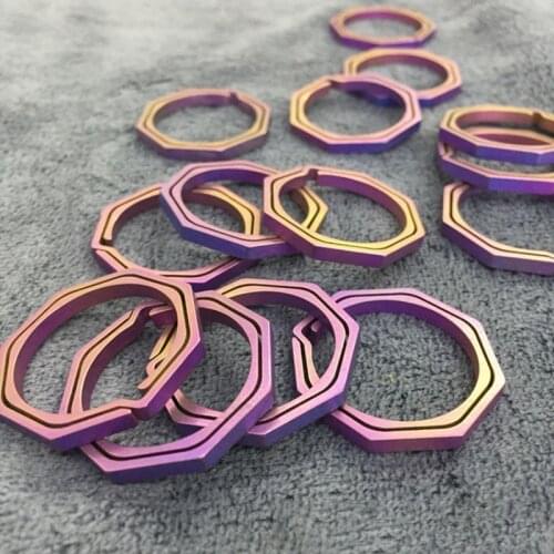 Very light 1 g mini titanium alloy key ring 14 /18 / 20 /25 / 30 mm fashion accessory geometric round octagon key chain