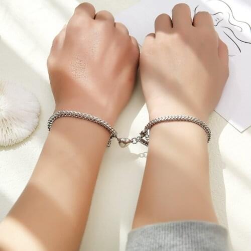 2pcs/set Alloy Couple Magnetic Attraction Heart-Shaped Magnet Creative Bracelet Stainless Steel Men and Women Jewelry Lover Gift