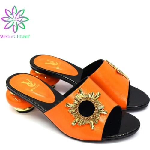 Latest Design Shoes for Wedding Women Luxery Shoes Women Italian Women Wedding Shoes Decorated with Metal Nigerian Party Pumps