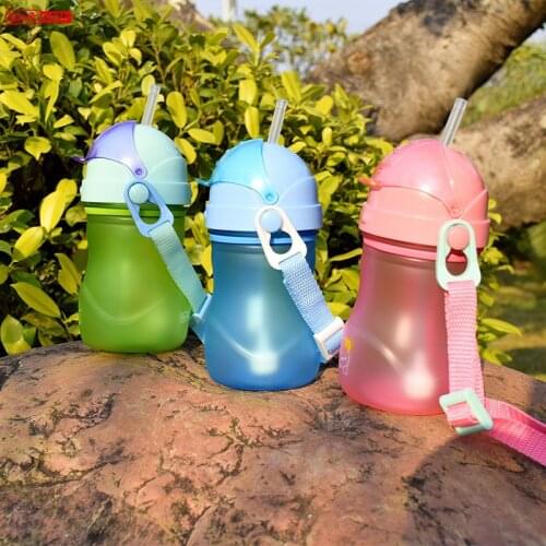 300Ml Lovely children Baby straw leakproof Bpa Free tritan plastic Cute Water Bottlesand belt wearing a drink insulated cup