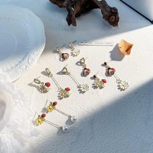 Fashion Cute Pearl Hollow Love Heart Daisy Flower Ladybug Animal Earrings For Women Fresh Pearl Zircon Drop Earring Jewelry Gift