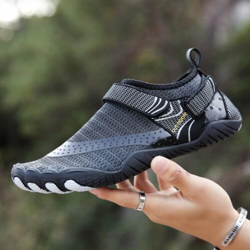 Aquashoes Breathable Mesh Men Beach Water Shoes Aqua Barefoot Schwimmschuhe Reef Shoes Wading Sea Fishing Hiking sandals Black