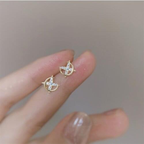 VENTFILLE 925 Sterling Silver Shiny Starlight Exquisite Simple Temperament Star Moon Earrings