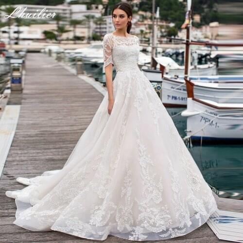 Lhuilier Elegant A Line Half Sleeves Wedding Dresses 2021 Lace Appliques Floor Length Bridal Dress with Court Train