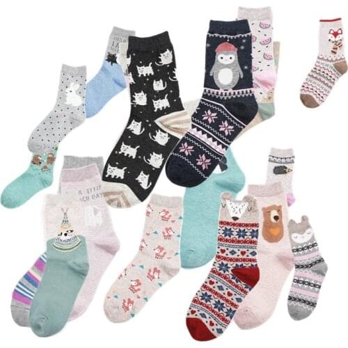 [PEONFLY] New 18 style Cute animals lovely cartoon cotton socks Dot stripe Creative colorful fashion socks beautiful floor socks