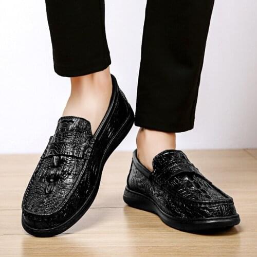 Fashion Spring Autumn Men Driving Shoes Loafers Leather Boat Shoes Breathable Male Casual Flats Loafers Big Size 47 48
