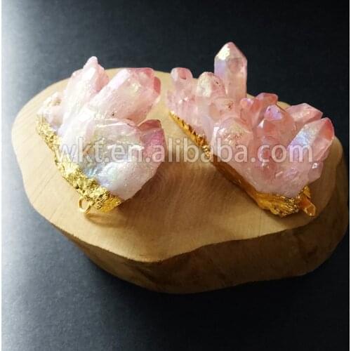 WT-P624 Wholesale natural aura crytstal raw quartz in randomly shape with gold dipped in high quality pink pendant jewelry