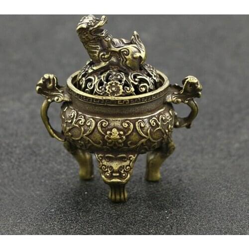 Antique Brass Three Legs Qilin Head Censer Burner Mini Ornaments Chinese Ancient Beast Censer Cover Solid Copper Tea Desk Decor