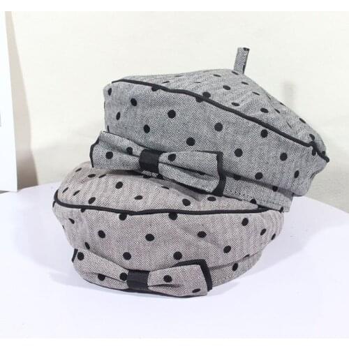 2021 New Beret Womens Korean Black Dot Mesh Sweet Lady Beret Cap Women Leisure Painter Hat Winter Boina Baret Chapeu Feminino