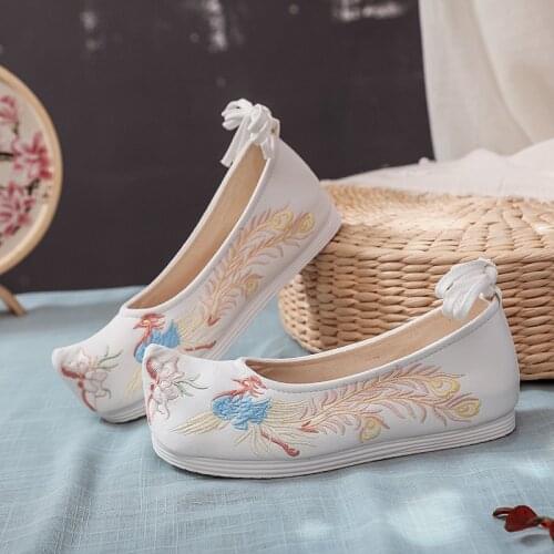 Women shoes canvas flat shoes embroidery chinese traditional shoes for women hanfu Chinese wedding shoes China style oriental