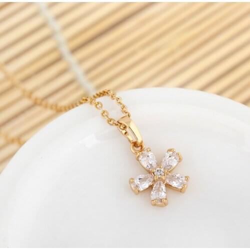 Fashion petal Necklace Pendants for womens Stainless Steel silver Color Chain Necklace Cubic Zirconia Pendants Jewelry