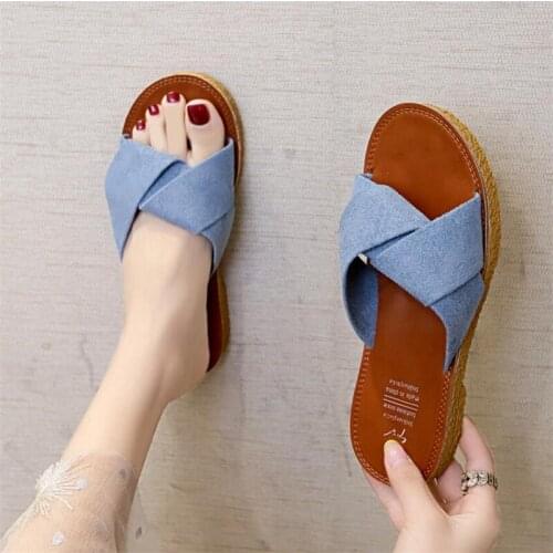 Hot Summer Fashion Cross belt flat slippers Woman classic indoor Soft bottom non-slip sandals Breathable Comfortable beach shoes