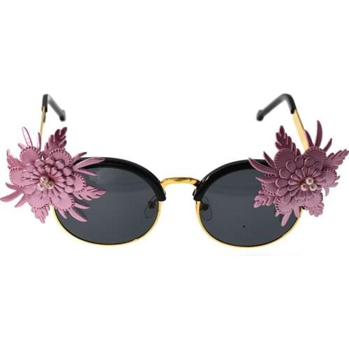 Ladies Retro Vintage Black Sunglasses Baroque Brand Exaggerated Sunglasses Luxury Sun Beach Sunglass Outdoor Decoration