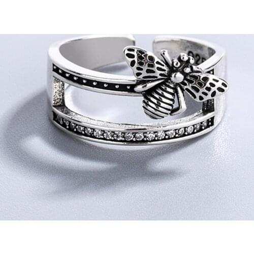 Miuoxion Retro Bee Zircon Hollow Ring Fashion Personality Punk Party Jewelry For Women Feature Namour Charm Gift All Seasons