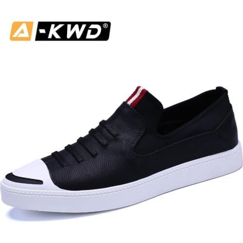 Autumn Light Slip-on Man Schoes Low Help Leather Sneakers Men Mocassins Homme Korean Loafer Shoes Men Casual Breathable Men Shoe