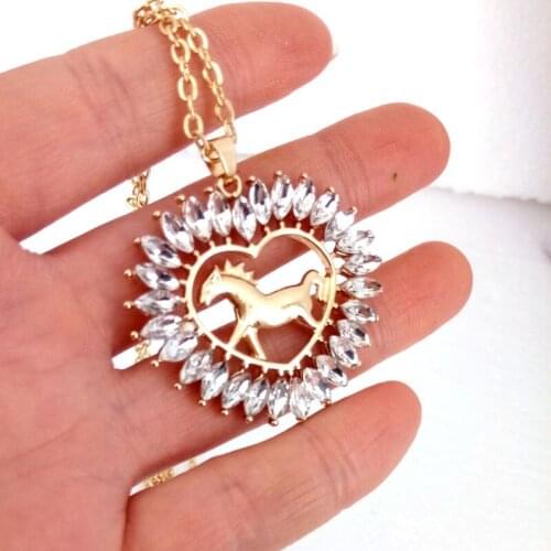 Hzew crystal heart running horse pendant necklace