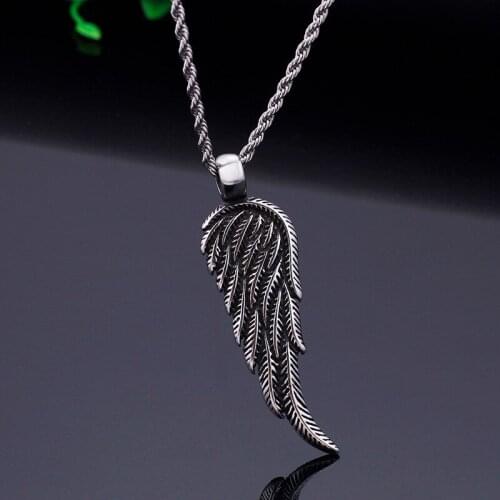European and American Simple Pendant Small Accessories Jewelry Titanium Steel Feather Pendant