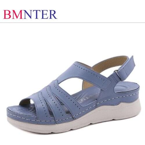 BMNTER New 2021 Casual Beach Sandals Womens MD Sole Light Car Line Non Slip Slope Heel Baotou Single Shoes