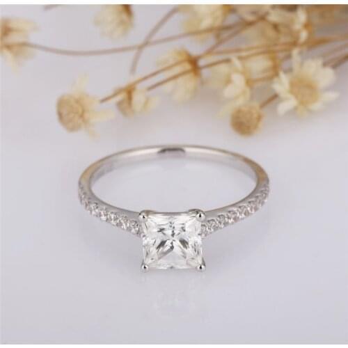 RandH 5.5*5.5mm Princess Cut 1.0CARAT DEF Color VVS 14K Pure White Gold Half Etenity Band Womens Rings For Anniverary Gift