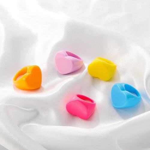 Origin Summer Minimalist Multicolor Arcylic Love Heart Ring for Women Geometrical Resin Index Finger Holiday Ring Jewellery