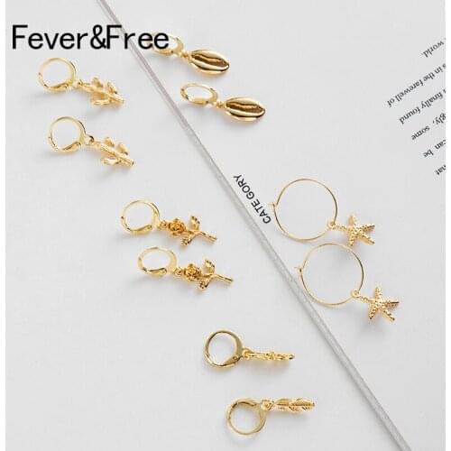 Fever&Free 2019 New Gold Tiny Hoop Earrings For Women Shell Leaves Flower Small Charm Earrings Fashion Pendientes Jewelry Brinco