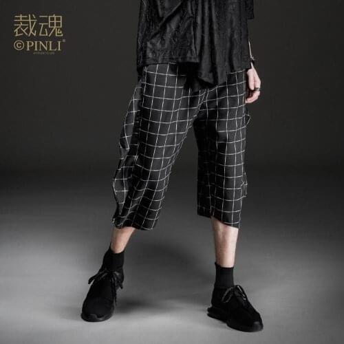 Free shipping New 2020 mens male black Original Design soul autumn dark plaid casual cropped pants trousers BC201117013
