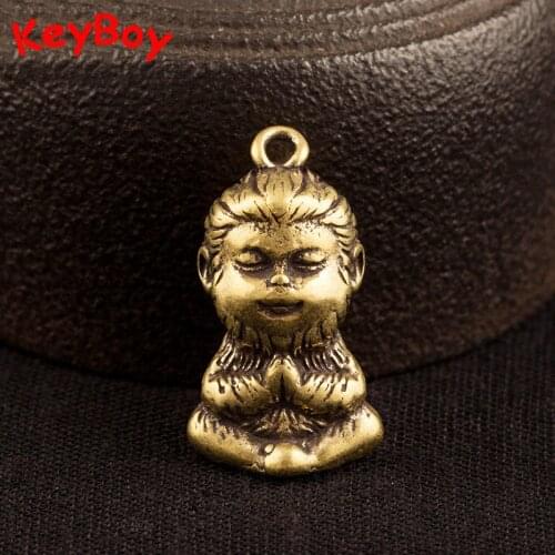 Brass Cute Little Monkey Mini Figures Keychain Pendant Decor Jewelry Vintage Copper Buddha Monkey King Men Car Key Chain Hanging