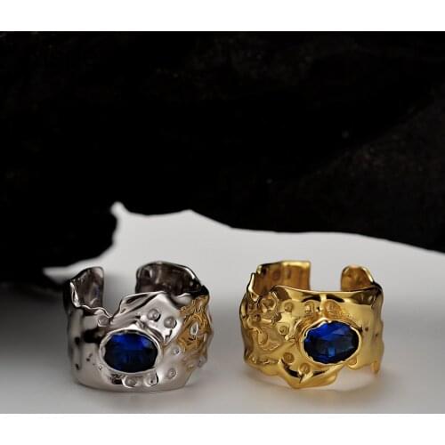 Lispector Sapphire Rings