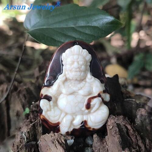 Tibetan Buddhism Auspicious Yellow God of Wealth Pendant Old Agate Carved Male and Female Amulet Buddha Necklace Pendant