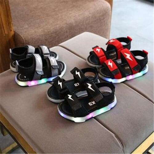 2021 children summer boy sandals LED lights shoes sandals hollow out breathable shoes of the girls