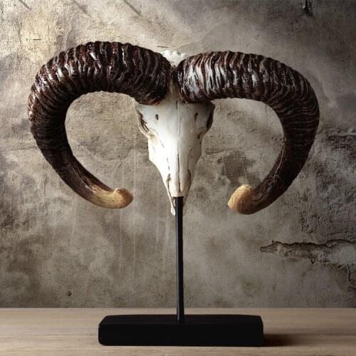 Antique Wild Goat Skull Sculpture Handmade Resin Ibex Horn Statue Art and Craft Ornament Furnishing Home Decor Business Present