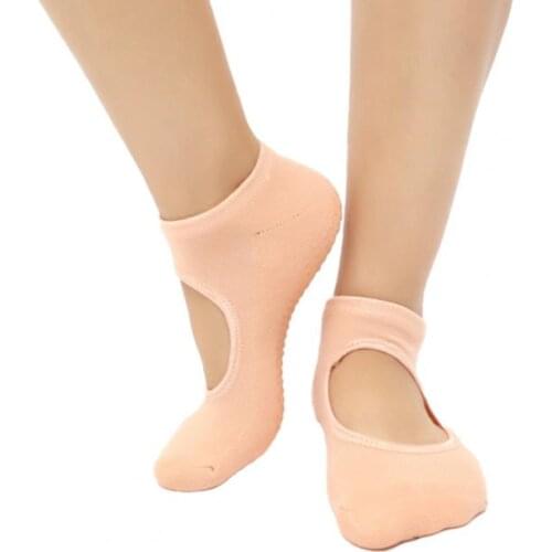 Black 1 Pair Soft And Breathable Easy To Clean Yoga Socks Invisible Non-slip Cotton Ballet Dance Pilates Women Socks For Workout