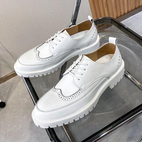Yomior Vintage British Men Shoes Casual Designer Real Leather Formal Dress Loafers Wedge Business Wedding Brogue Shoes Oxfords