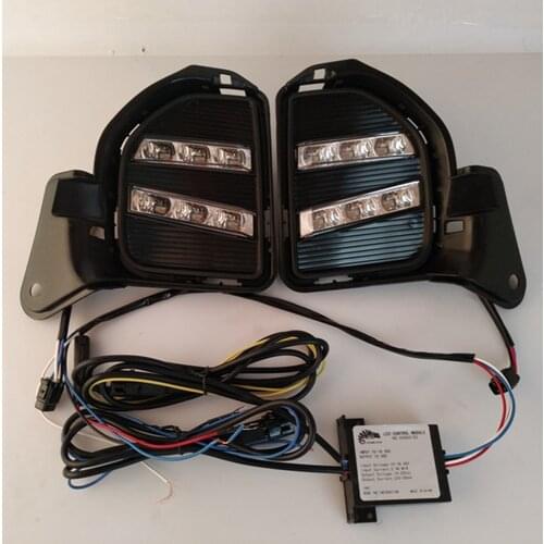 LED DRL Daytime Running Light for 2015-2017 Toyota Hiace Driving Lights with Turn Signal Lamp car Car accessories