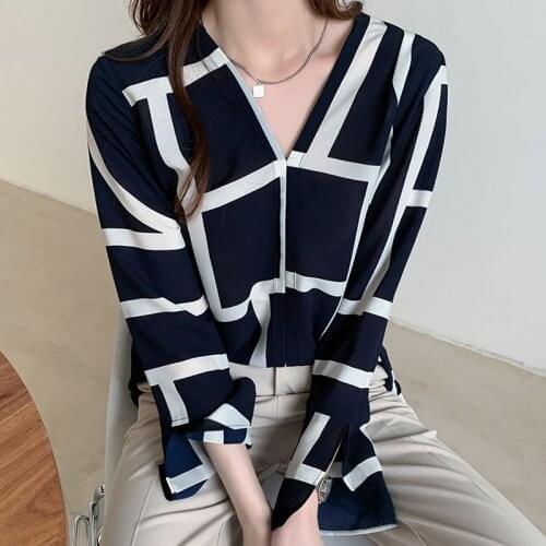 Plaid Print V-Neck Chiffon Blouse Pullover Long Sleeve Women Shirt 2021 Summer Tops Korean Fashion Woman Clothes Chemisier Femme