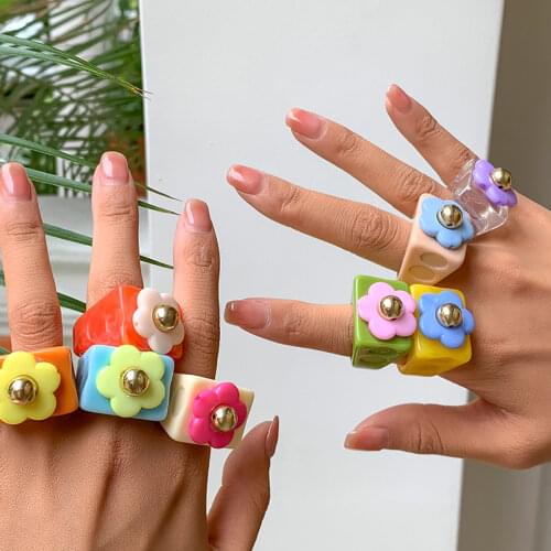 New Arrivals Cute Colorful Acrylic Resin Love Flower Ring Transparent Finger Ring Jewelry for Women Girls Party Jewelry Gifts