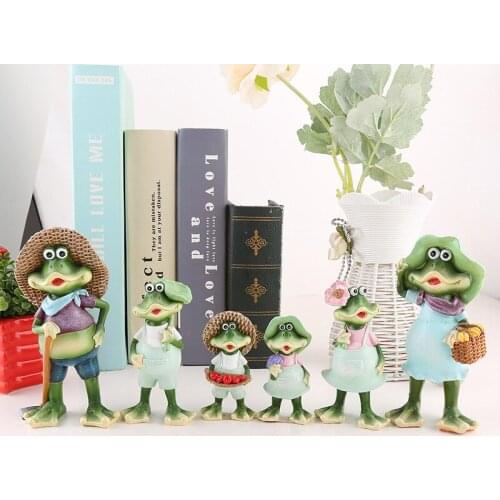 6pcs Creative home craft a family of six parents and children station frog ornaments bedroom home decoration wholesale