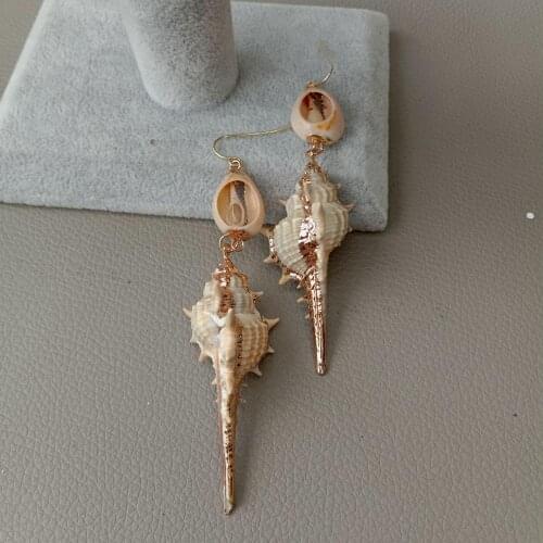 YYGEM Bohemian Fashion Ocean Summer Beach Female Jewelry Natural Cowrie Shell SeaSnail Gold color plated Drop Hook earrings