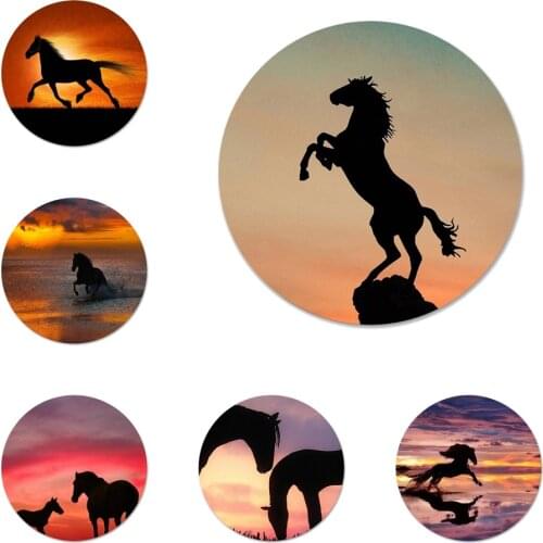 Running horse Icons Pins Badge Decoration Brooches Metal Badges For Backpack Decoration 58mm