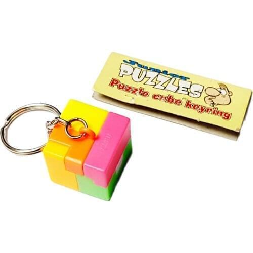 1-2Pcs Key Chain W Puzzle Cube Toys Kids Vintage Charm Fashion Favour Pinata School Bag Party Favors Gift Novelty Birthday Prize